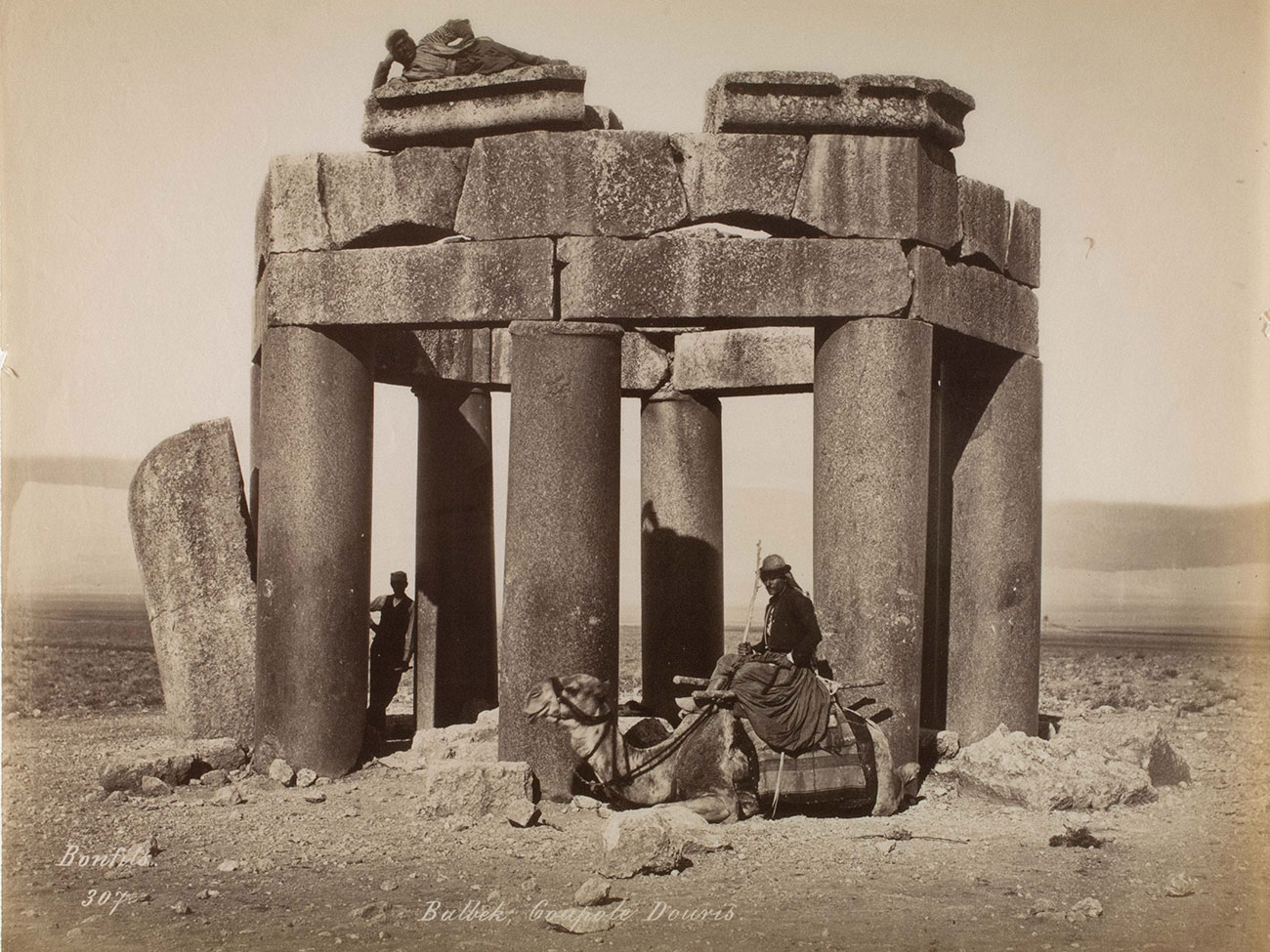 Maison Bonfils, Baalbek, Coupole Douris, vers 1885-1895. Tirage sur papier albuminé d'après négatif sur verre, 23 x 27 cm. Collection Fouad Debbas / Musée Sursock © Collection Fouad Debbas / Musée Sursock