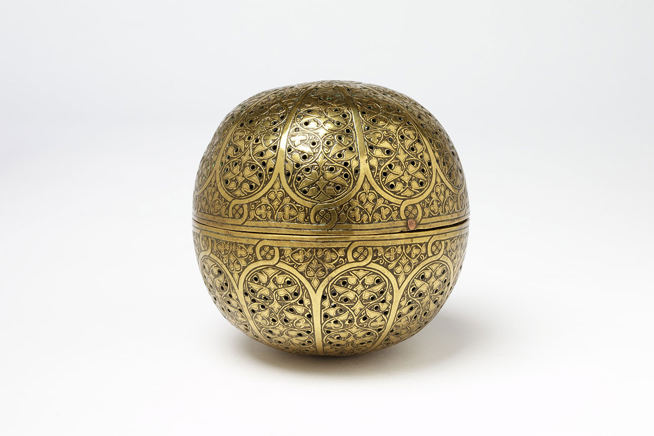 Brule parfum sphérique © Victoria and Albert Museum Londres