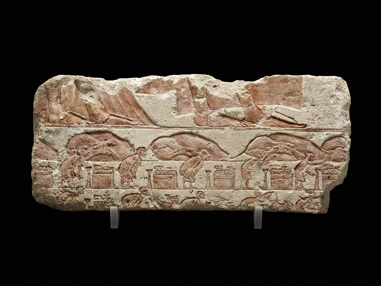 Talatate représentant une scène d’offrandes, Égypte © Fondation gandur pour l’art, Genève. Photographe Sandra Pointet