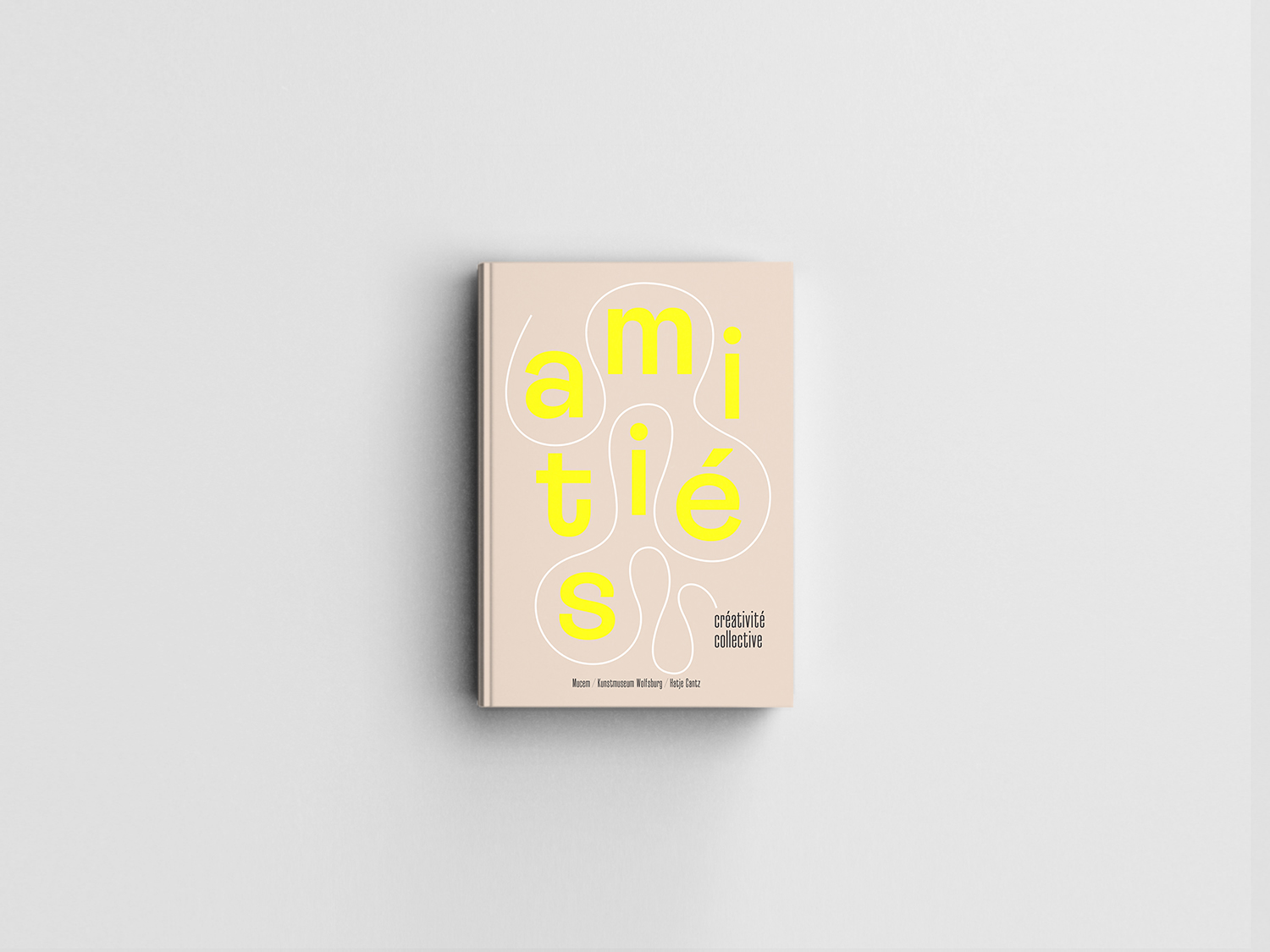 Visuel de couverture du catalogue d'exposition Amitiés, créativité collective