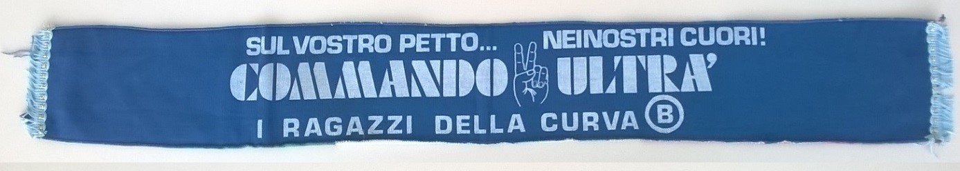 Écharpe du Commando Ultra’ napolitain, Mucem (2015.14.4)