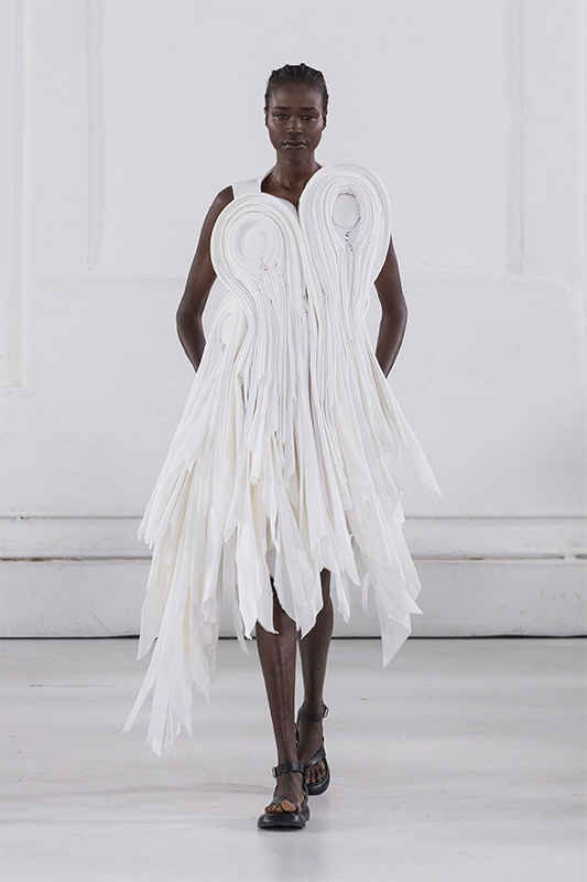 MOSSI SS25, Look 32 © MOSSI, photo Collective Parade