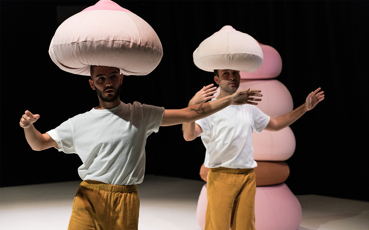 Le petit B de Marion Muzac / MZ Productions Photo : © Frédéric Iovino Installation © Émilie Faïf plasticienne